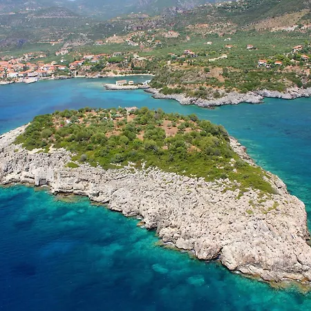 Notos アパートホテル 2*