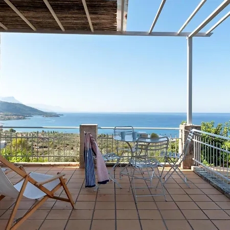 Notos Hotel apartamentowy Kardamyli