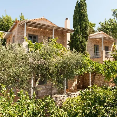 Ξενοδοχείο με διαμερίσματα Notos 2*