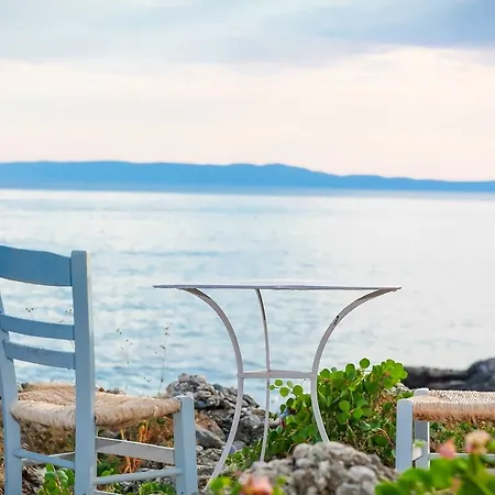 Ξενοδοχείο με διαμερίσματα Notos Καρδαμύλη